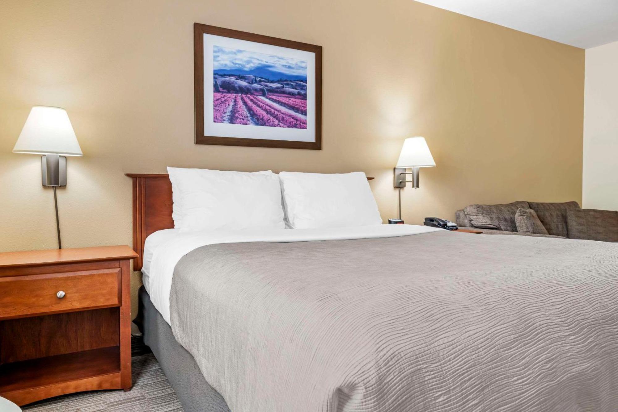 Quality Inn Airport Moncton Exterior photo