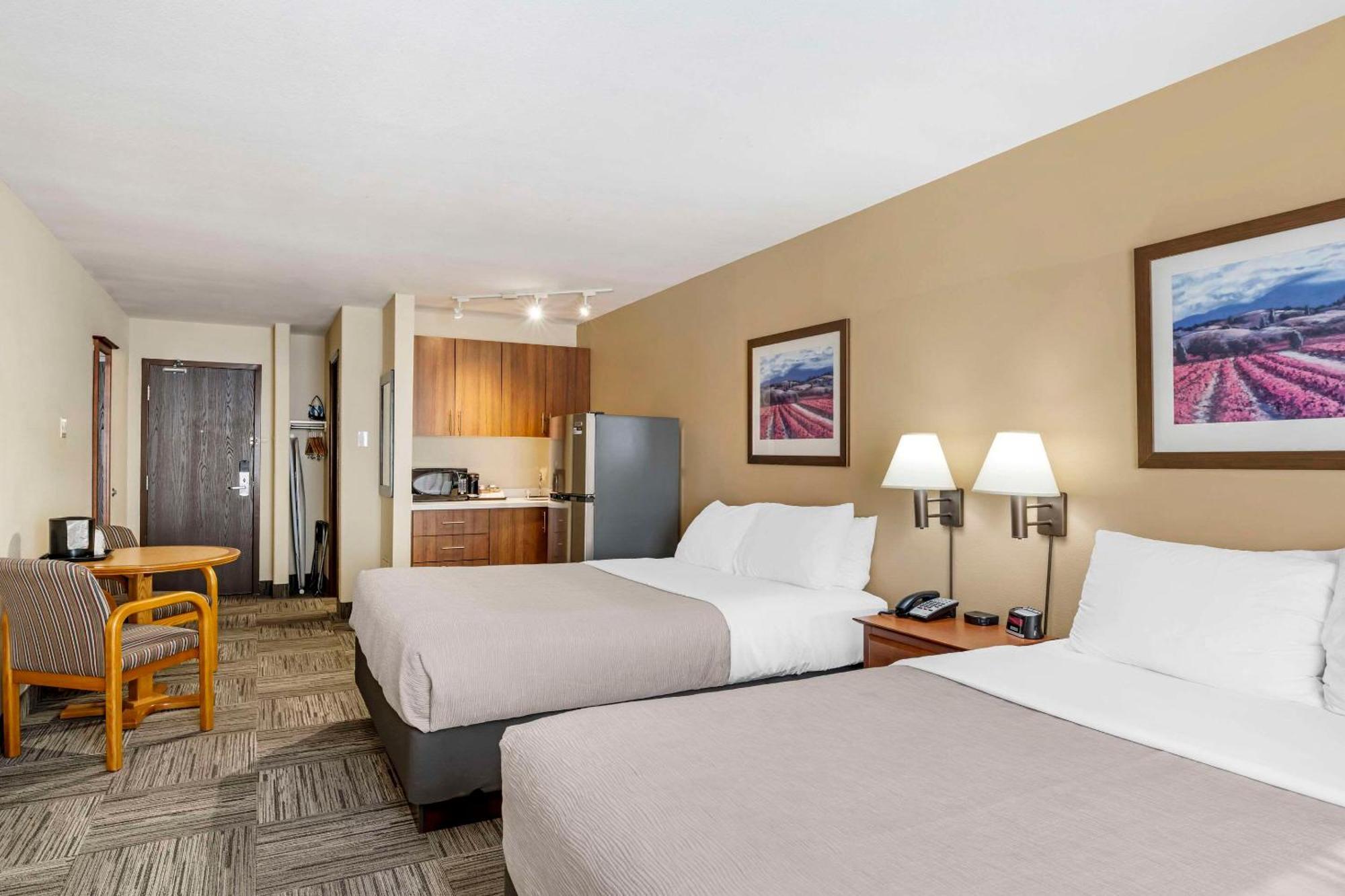 Quality Inn Airport Moncton Exterior photo